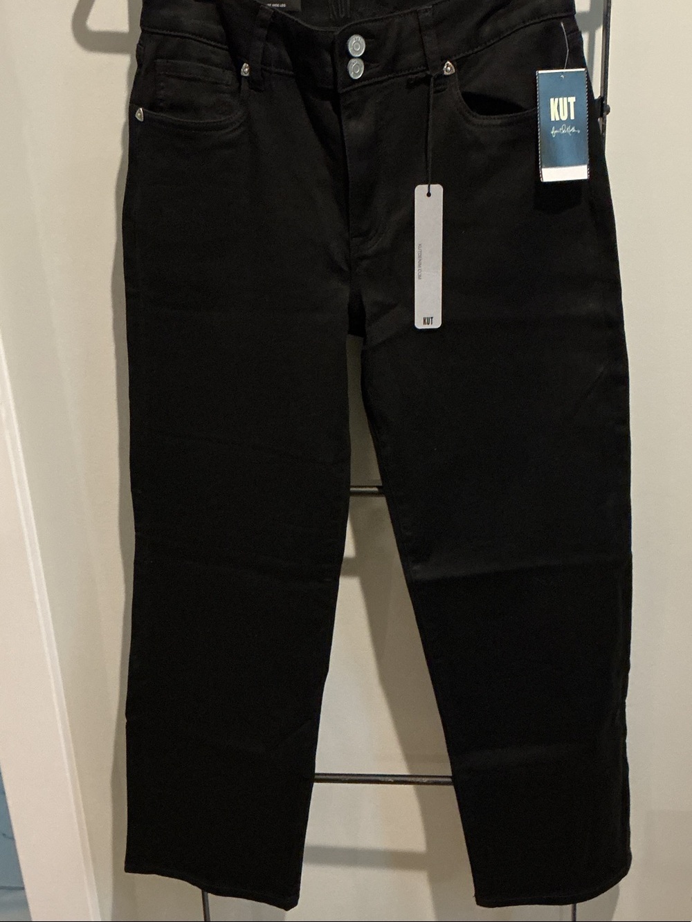 Kut from the Kloth Black High-Rise Wide LegJeans. Size 6. New with tags.
